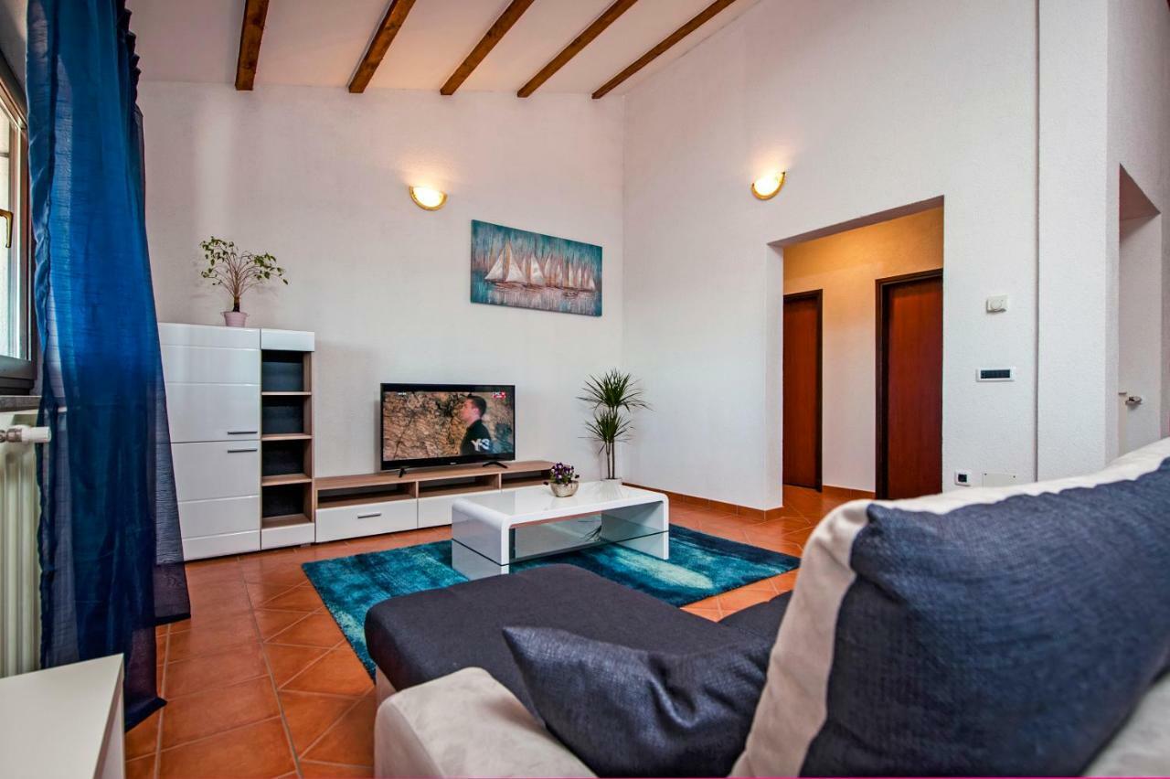 Apartment Bora 로비니 외부 사진